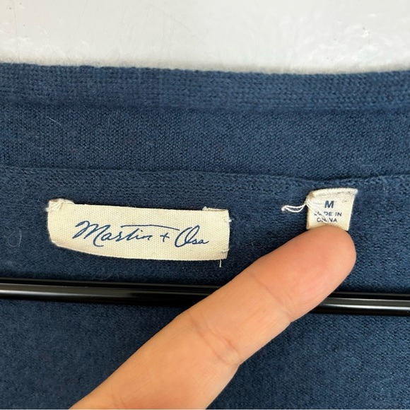 Martin + Osa Soft Blue Cashmere & Silk V-neck Pullover Sweater Size Medium - Picture 8 of 9